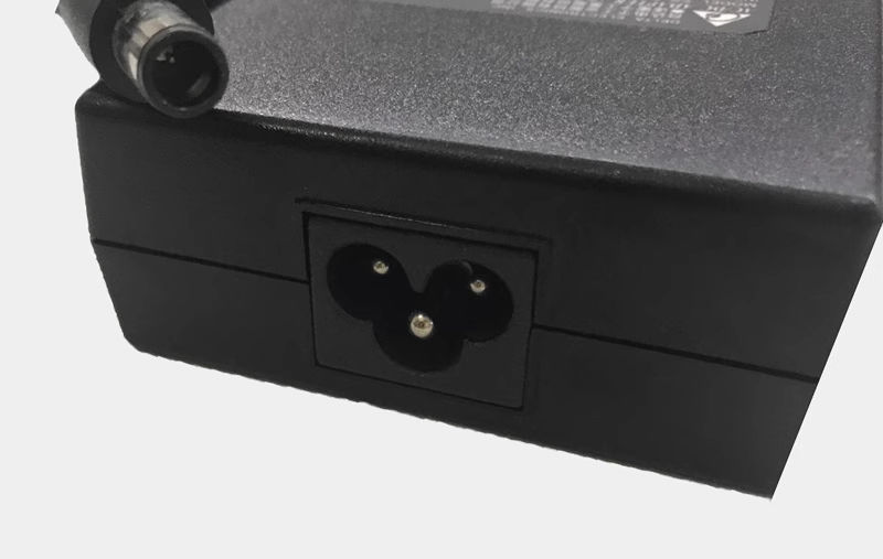 Delta ADP-180MB K 19.5V 9.23A  - Laptop Charger 评论和价格